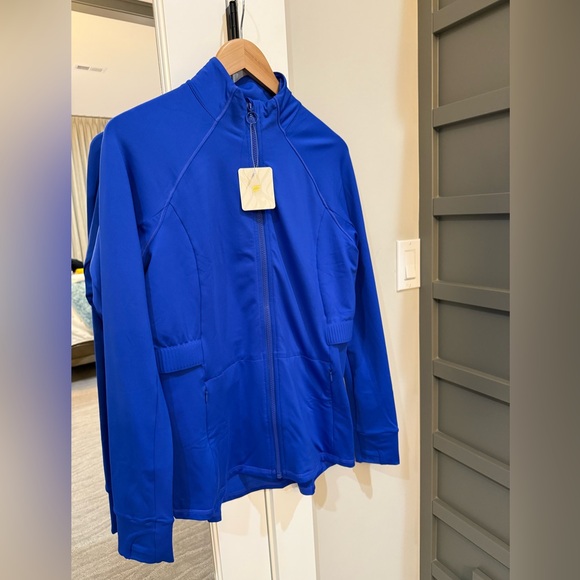 Fabletics Trinity Blue Cold Weather Performance Jacket Size Large NWT - Picture 3 of 13